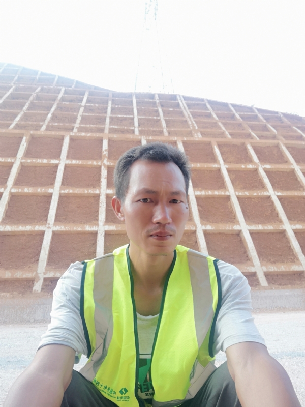 哥们的第一张照片--云南交友中心