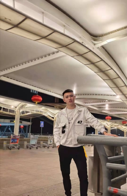 猕猴的第一张照片--云南交友中心