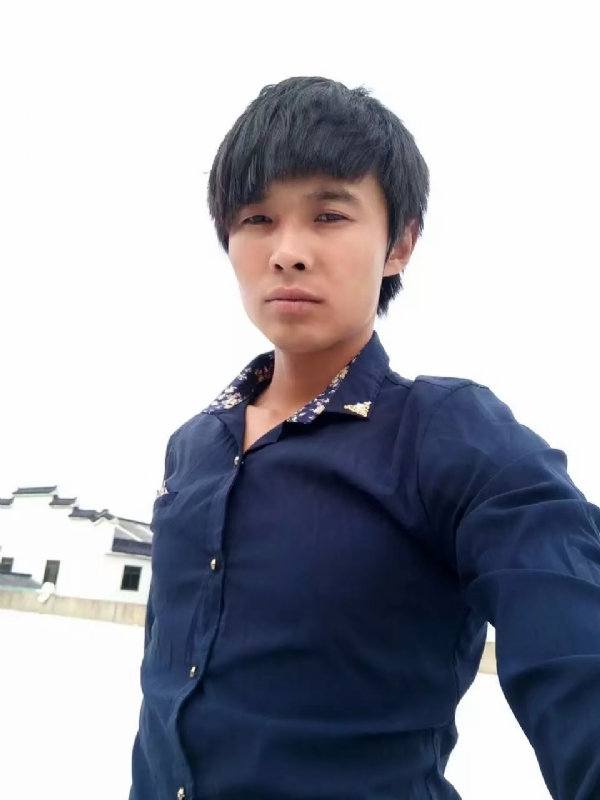 庸人自扰的第一张照片--云南交友中心