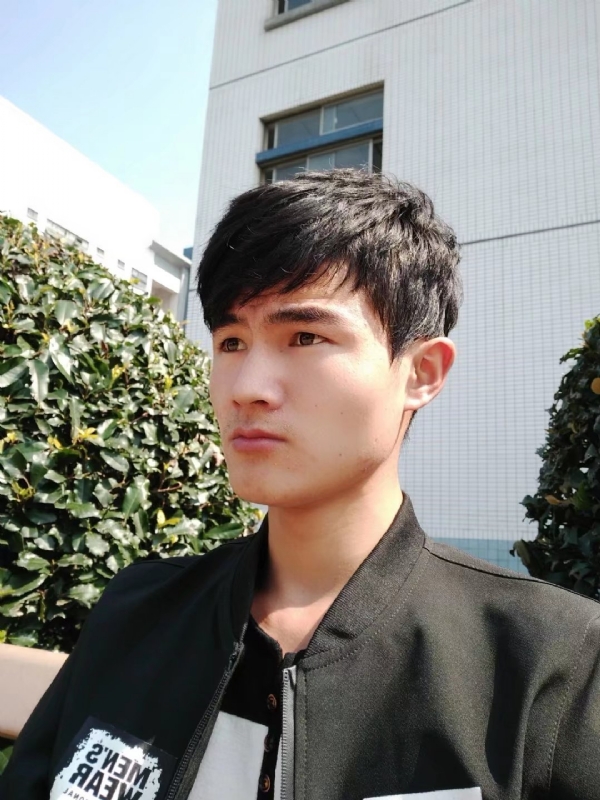 阳光男孩的第四张照片--云南交友中心