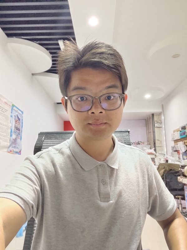 华兴通讯的第一张照片--云南交友中心