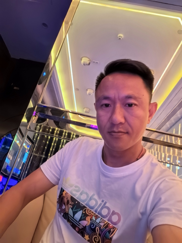 辞岸的第一张照片--云南交友中心